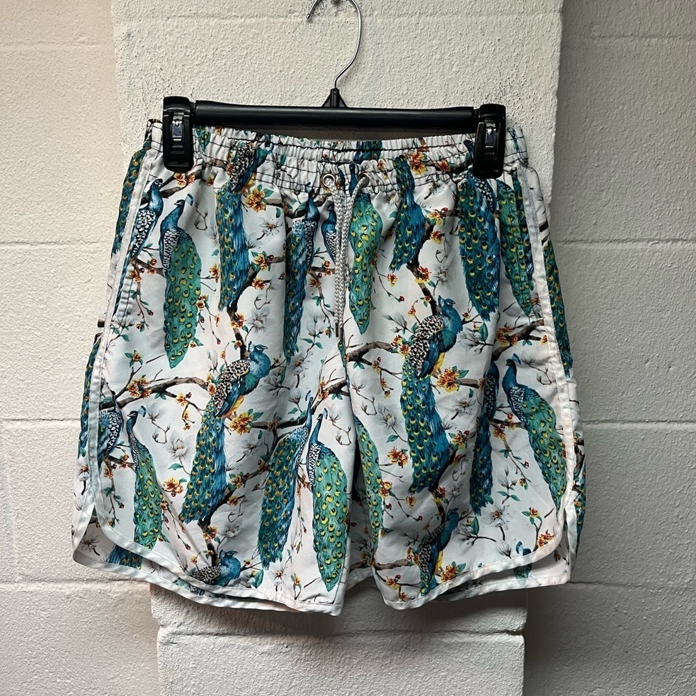 Peacock Print Men's Shorts. Large